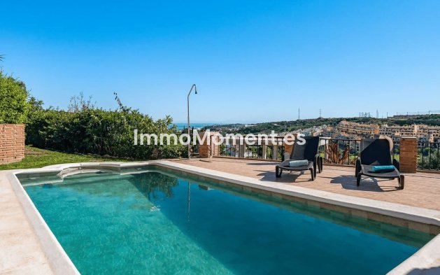 Resale - Villa - Estepona - Estepona Centro