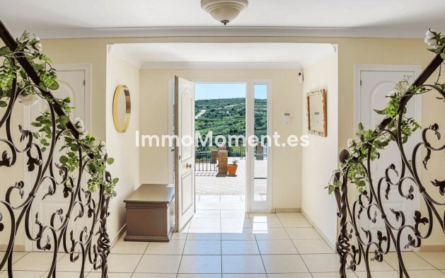 Resale - Villa - Estepona - Estepona Centro