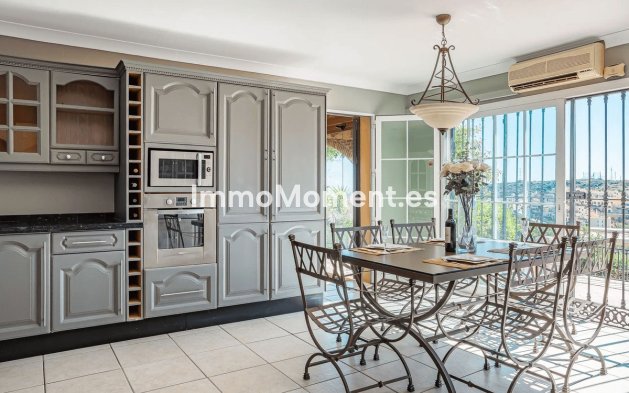 Resale - Villa - Estepona - Estepona Centro