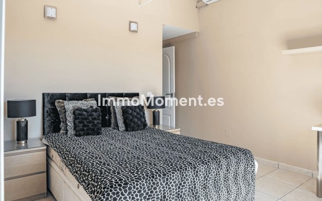 Resale - Villa - Estepona - Estepona Centro