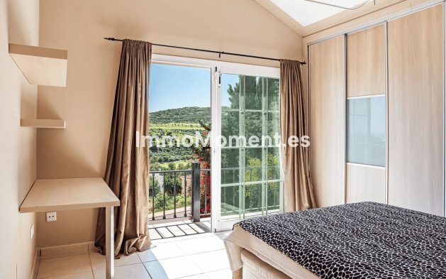 Resale - Villa - Estepona - Estepona Centro