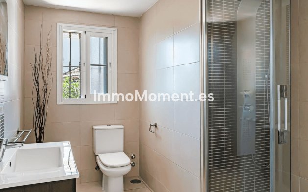 Resale - Villa - Estepona - Estepona Centro