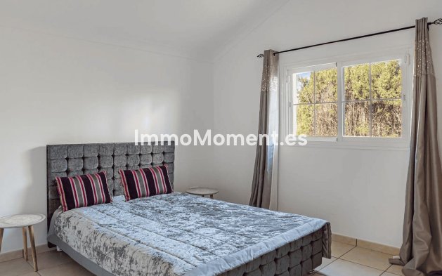 Resale - Villa - Estepona - Estepona Centro