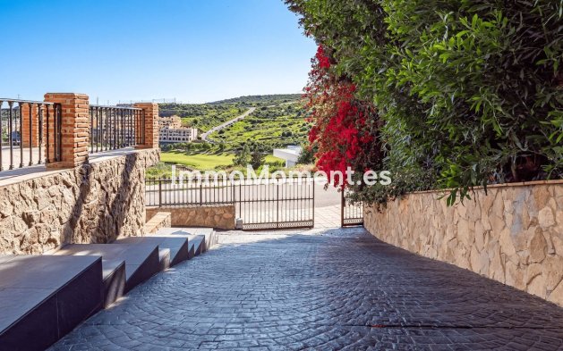 Resale - Villa - Estepona - Estepona Centro