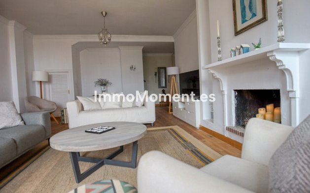 Resale - Apartment - Estepona - Estepona Centro