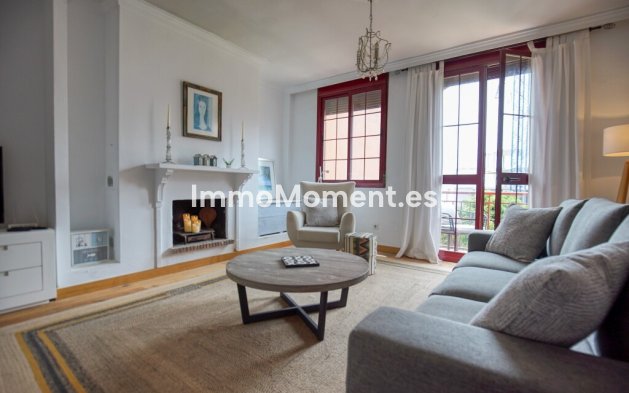 Resale - Apartment - Estepona - Estepona Centro