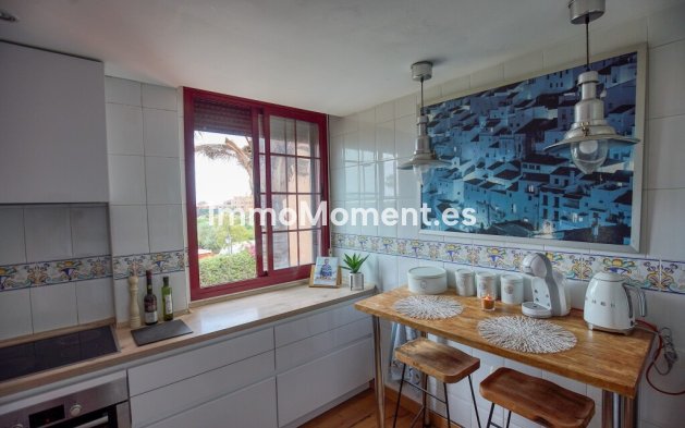 Resale - Apartment - Estepona - Estepona Centro