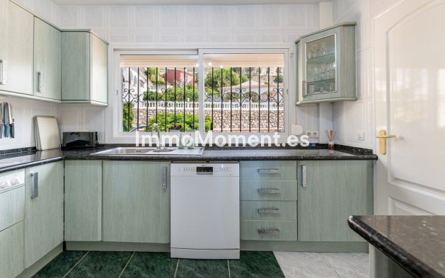 Revente - Villa - Benalmadena - Benalmadena Centro