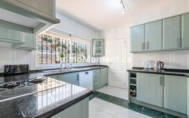 Revente - Villa - Benalmadena - Benalmadena Centro