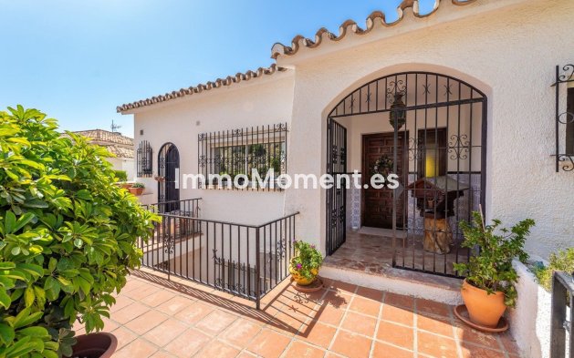 Revente - Villa - Benalmadena - Benalmadena Centro