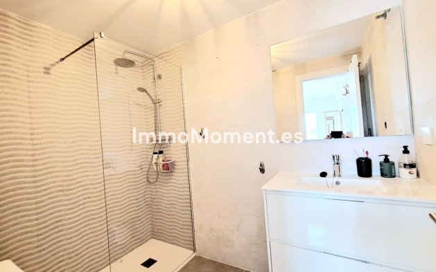 Resale - Apartment - Casares - Doña Julia