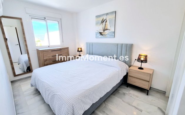 Resale - Apartment - Casares - Doña Julia