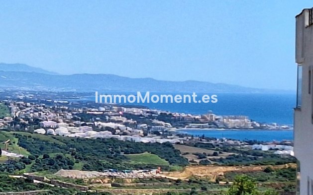 Resale - Apartment - Casares - Doña Julia