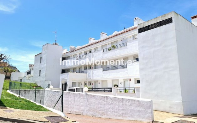 Resale - Apartment - Casares - Doña Julia
