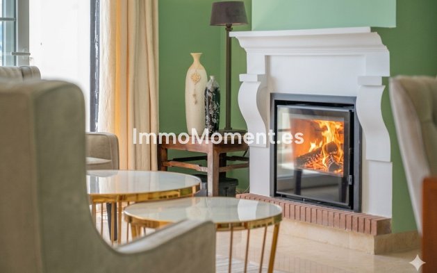 Bestaande woning - Geschakelde woning - Marbella - Nueva Andalucía