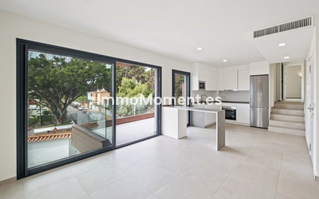 Resale - Apartment - Torremolinos - Montemar