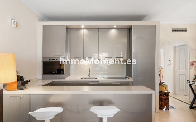 Wiederverkauf - Wohnung - Marbella - Nueva Andalucía
