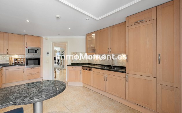 Wiederverkauf - Wohnung - Marbella - Nueva Andalucía