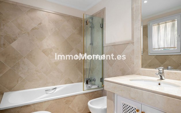 Wiederverkauf - Wohnung - Marbella - Nueva Andalucía