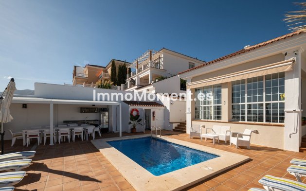 Resale - Villa - Inland  - Alhaurín el Grande Centro