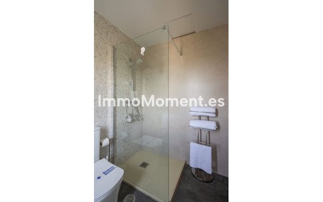 Resale - Villa - Inland  - Alhaurín el Grande Centro