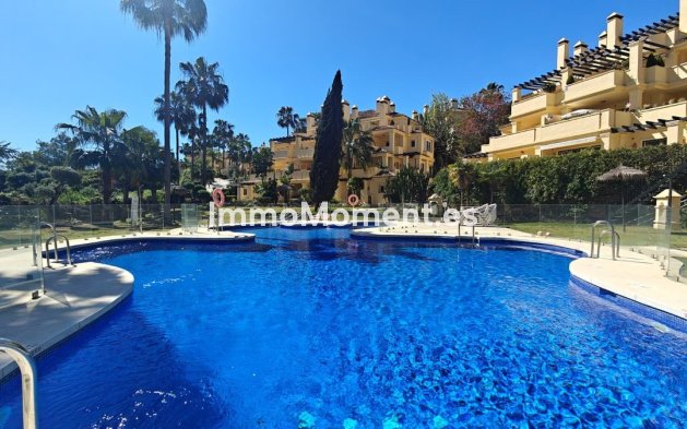 Resale - Apartment - Casares - Casares Centro