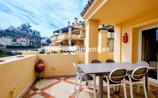 Resale - Apartment - Casares - Casares Centro