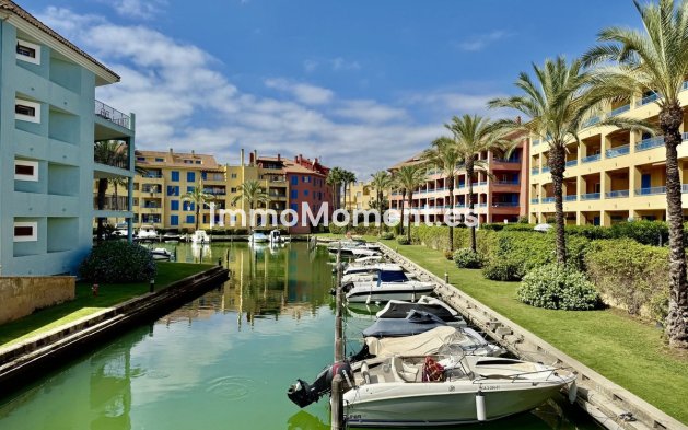Resale - Apartment - Sotogrande - Sotogrande Puerto