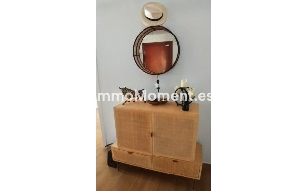 Resale - Apartment - Fuengirola - Carvajal