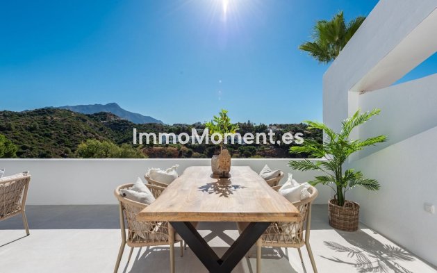 Resale - Apartment - Benahavís - La Quinta