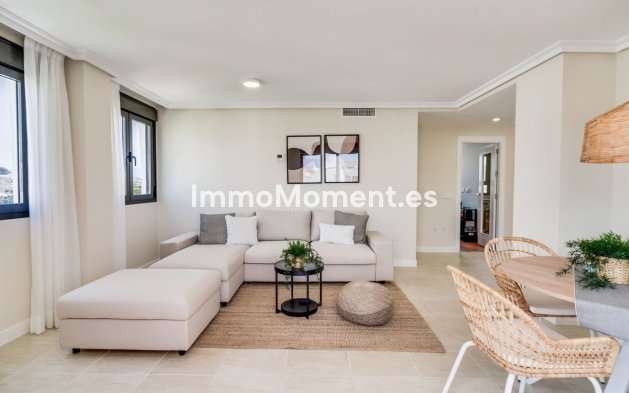 Resale - Apartment - Estepona - Selwo
