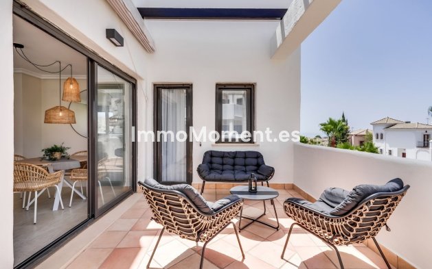 Resale - Apartment - Estepona - Selwo