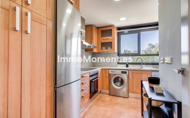 Resale - Apartment - Estepona - Selwo