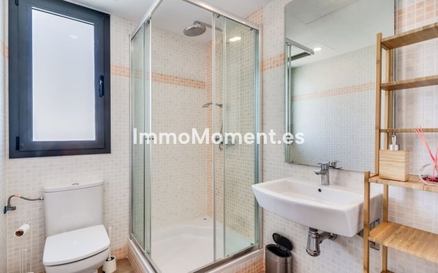 Resale - Apartment - Estepona - Selwo