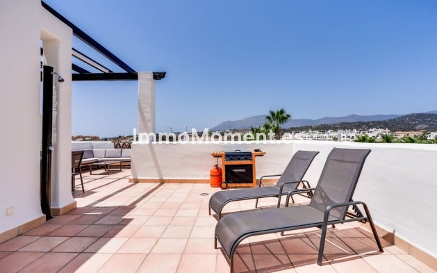 Resale - Apartment - Estepona - Selwo