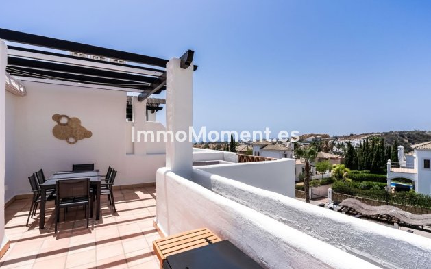 Resale - Apartment - Estepona - Selwo