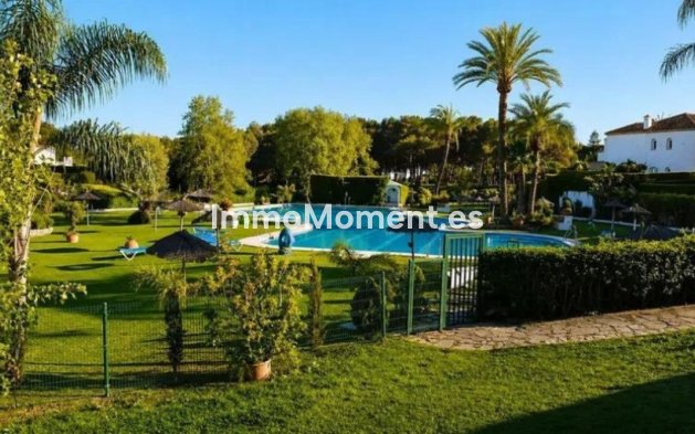 Resale - Apartment - Estepona - Estepona Centro