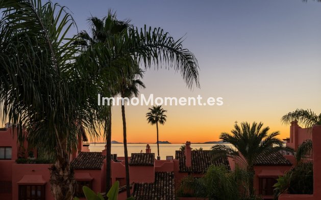 Resale - Apartment - Estepona - Estepona Centro