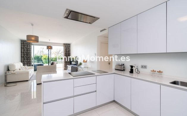 Reventa - Apartamento - Estepona  - Bel Air