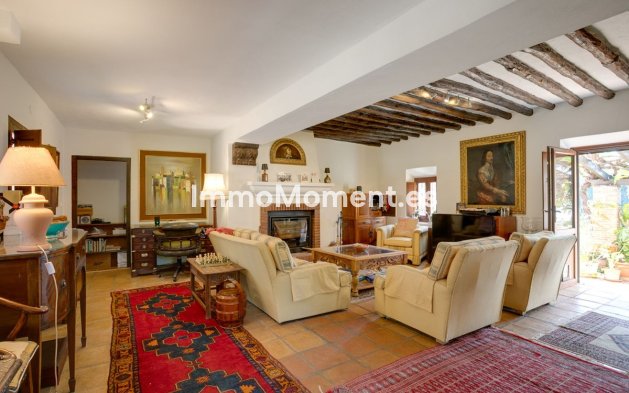 Bestaande woning - Villa - Estepona  - Estepona Centro