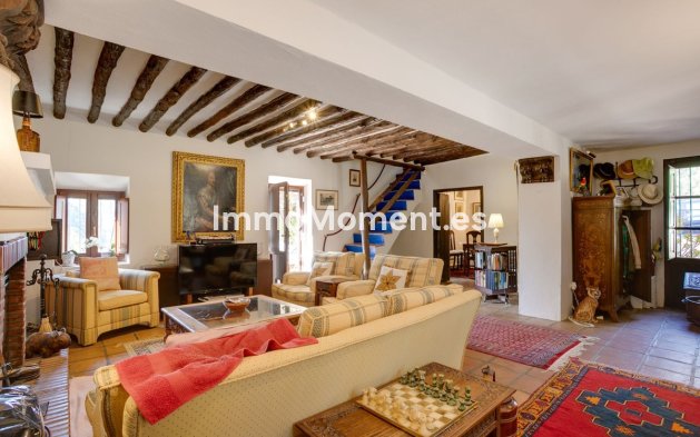Bestaande woning - Villa - Estepona  - Estepona Centro