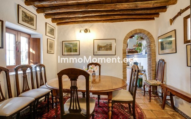 Bestaande woning - Villa - Estepona  - Estepona Centro