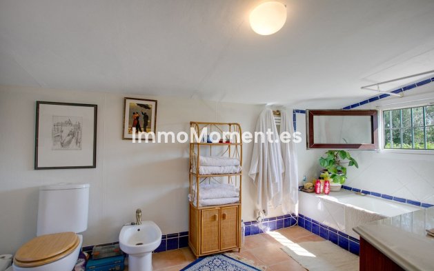 Bestaande woning - Villa - Estepona  - Estepona Centro
