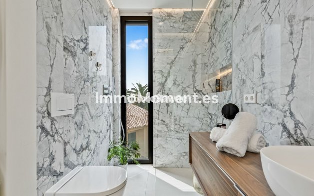 Wiederverkauf - Villa - Marbella - Marbesa