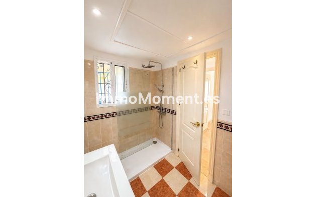 Reventa - Apartamento - Estepona  - Estepona Centro