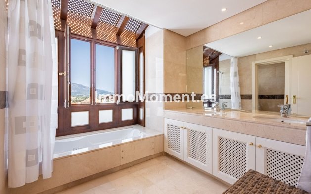 Reventa - Apartamento - Estepona  - Atalaya