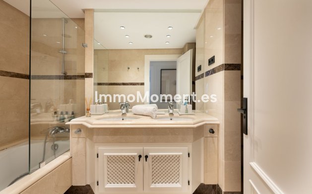 Wiederverkauf - Wohnung - Marbella - Nueva Andalucía