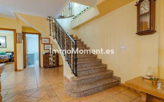 Resale - Villa - Inland  - Alhaurín el Grande Centro
