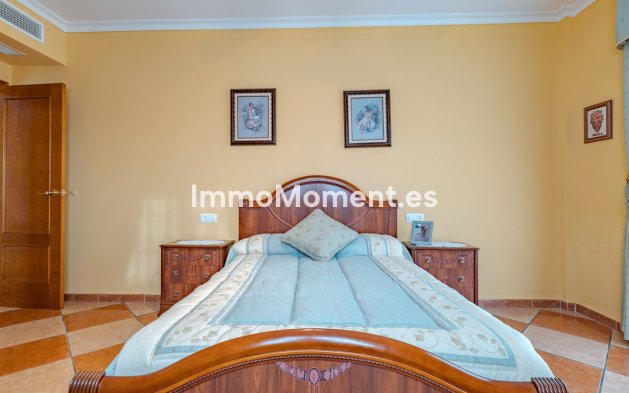 Resale - Villa - Inland  - Alhaurín el Grande Centro