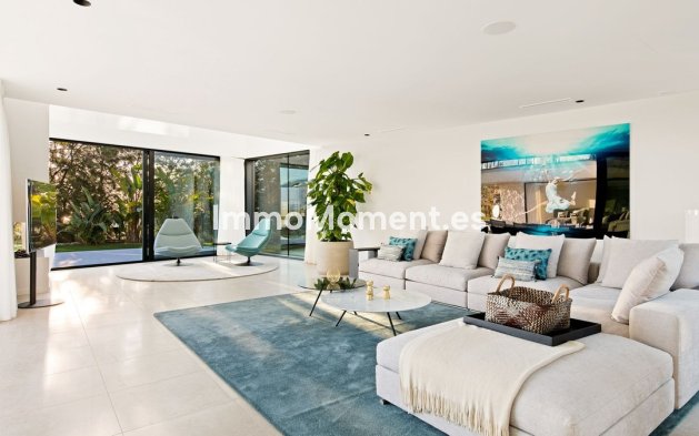 Resale - Villa - Benahavís - Benahavís Centro